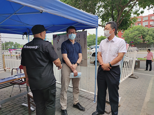 張書(shū)記慰問(wèn) (1).jpg